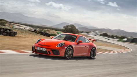 Does Porsche Gt3 Lose Value?