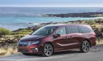 Can Honda Odyssey fit 8 people?