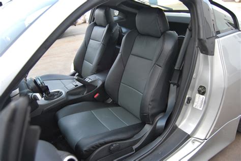 Does a 350 Z have back seats?