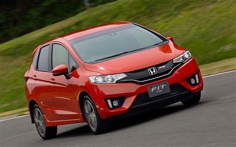 Does Honda make a hybrid Fit?