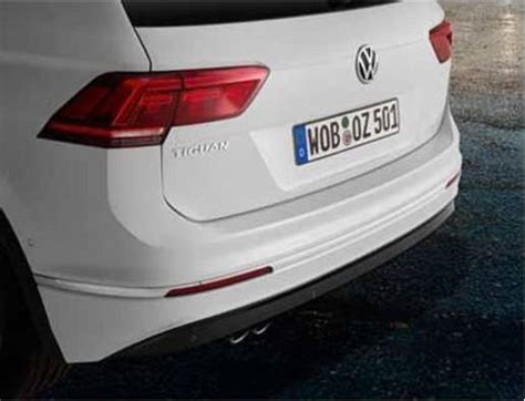 Does Tiguan have front parking sensors?