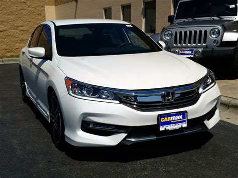 How many miles can a Honda Accord go on a full tank?