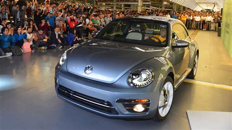 What is the last year the VW Beetle was made?